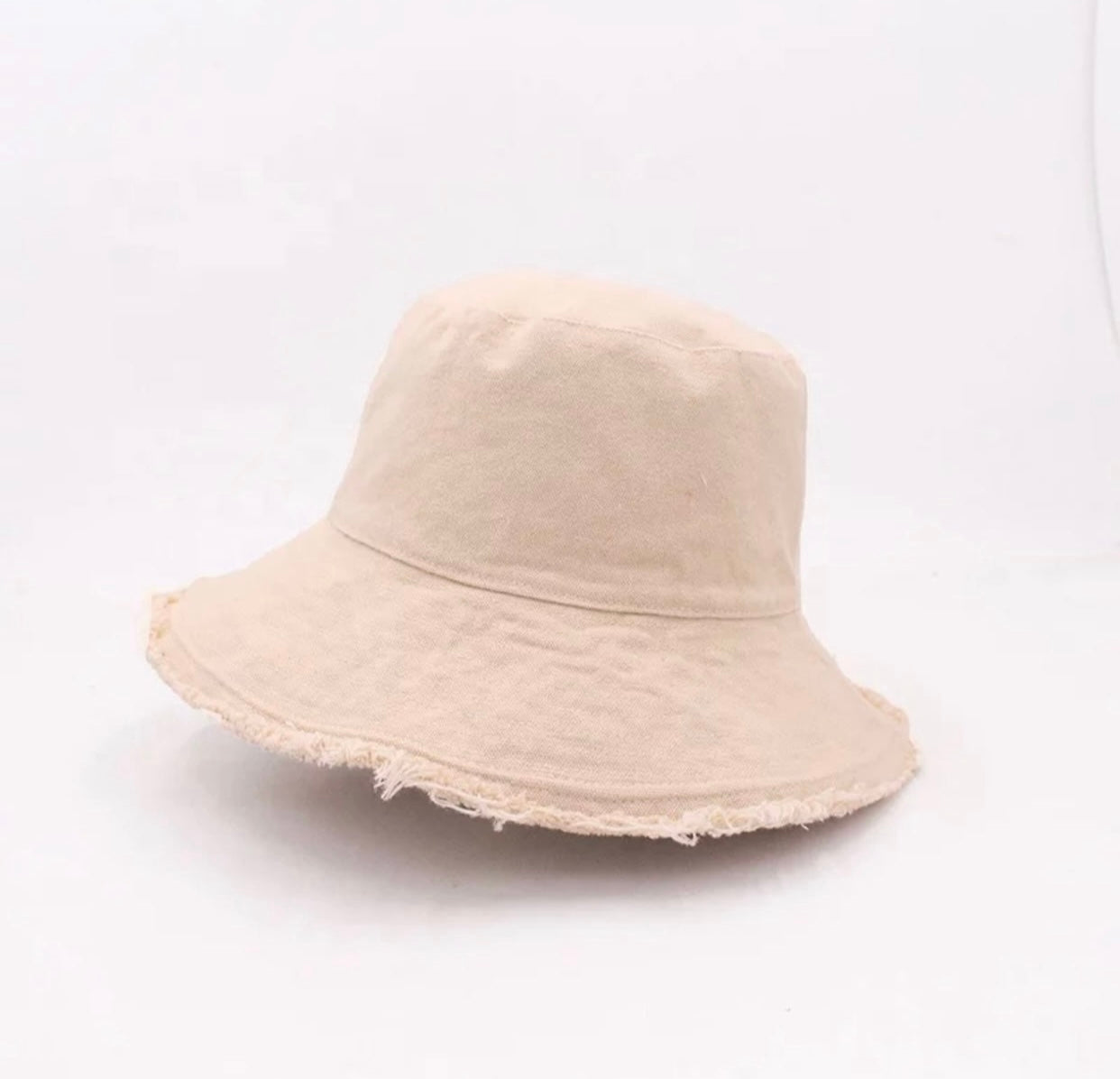 Large bucket hat